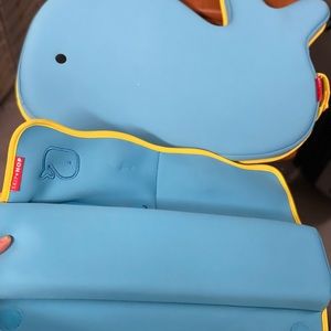 Skip hop sink bather and essential set (mat and elbow saver)